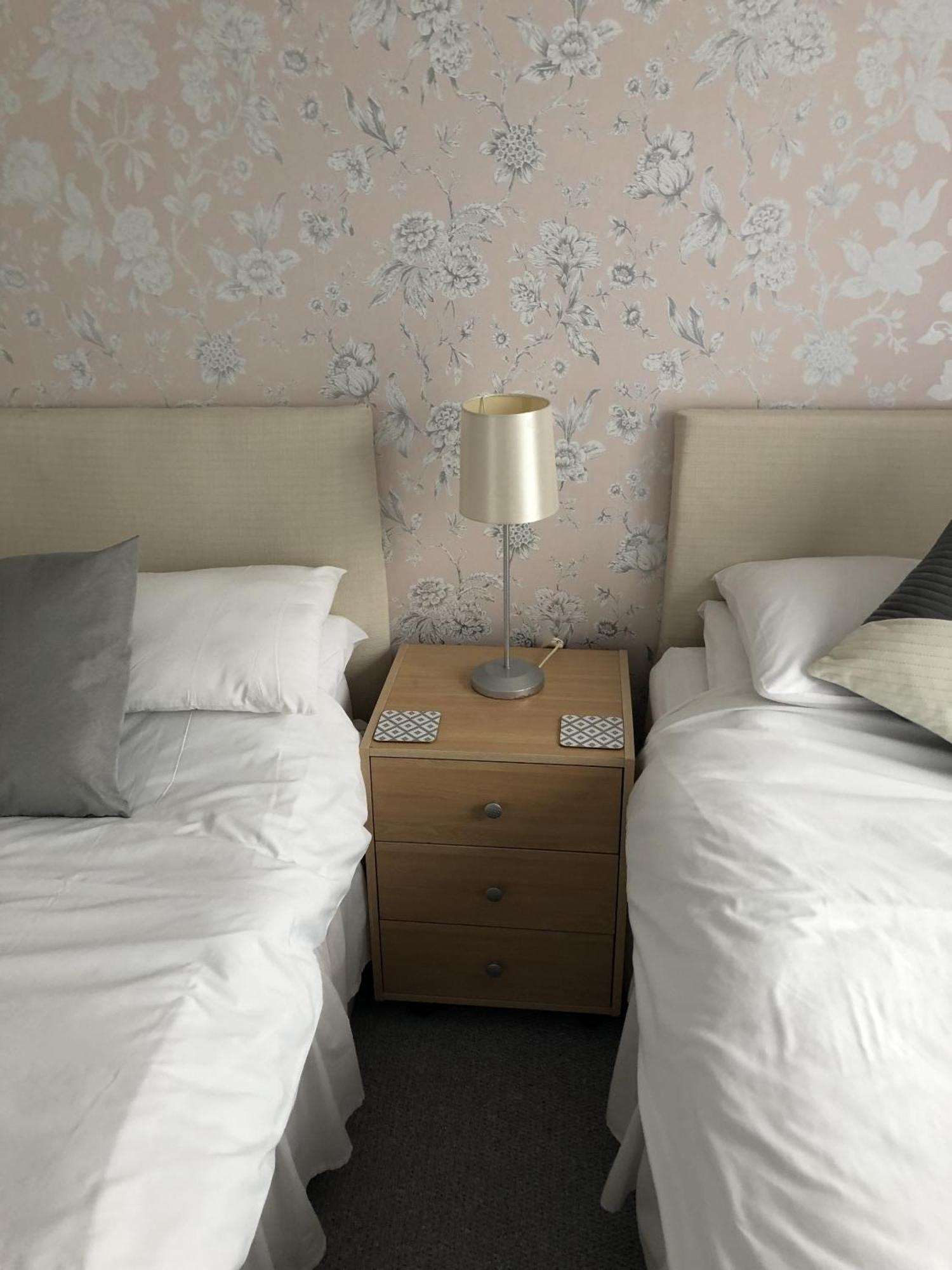 Basingstoke En Suite Room In Garden Annex Exterior photo